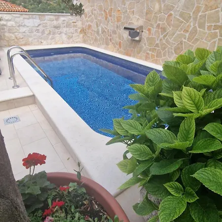 Ante 1 * Hvar Town