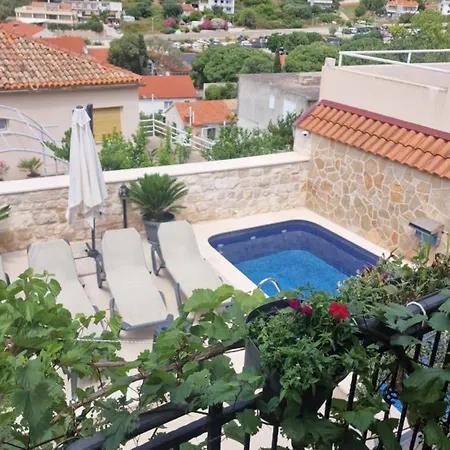 Apartment Ante 1