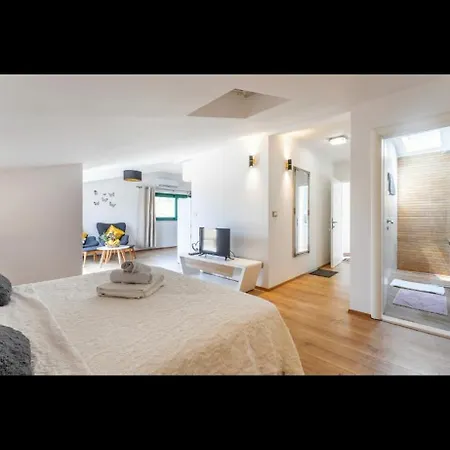 アパート Ante 1 フヴァル