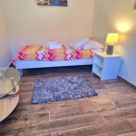 Ante 1 Hvar Center, Pool Apartman *