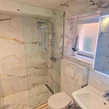 Ante 1 Hvar Center, Pool Apartman *