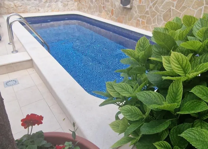 Ante 1 Hvar Center, Pool * Хвар