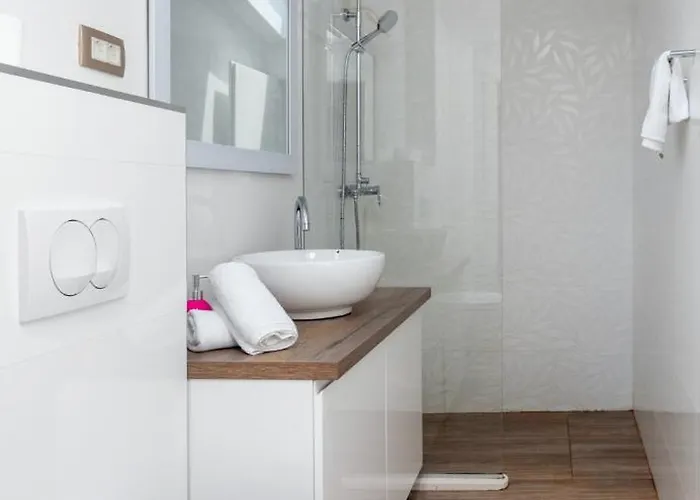 Ante 1 דירה חוואר