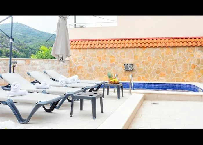 Ante 1 Hvar Center, Pool * Хвар