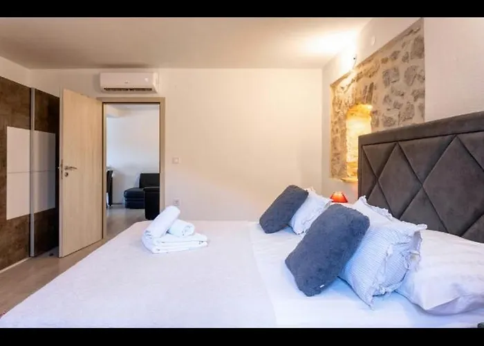 Апартаменты Ante 1 Hvar Center, Pool Хвар